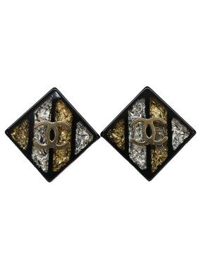 Chanel 16c CC Logo Square Earring